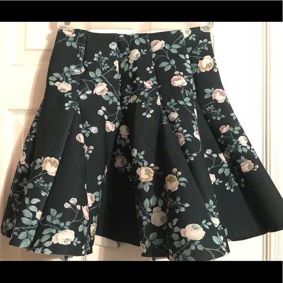 !Flash Sale! LC Lauren Conrad Runway Floral Skirt - Picture 1 of 5
